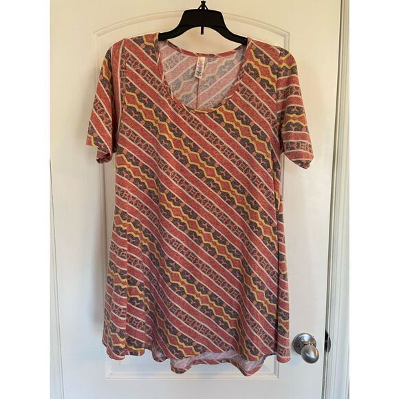 LuLaRoe Pink Short Sleeve Perfect T - Picture 1 of 6